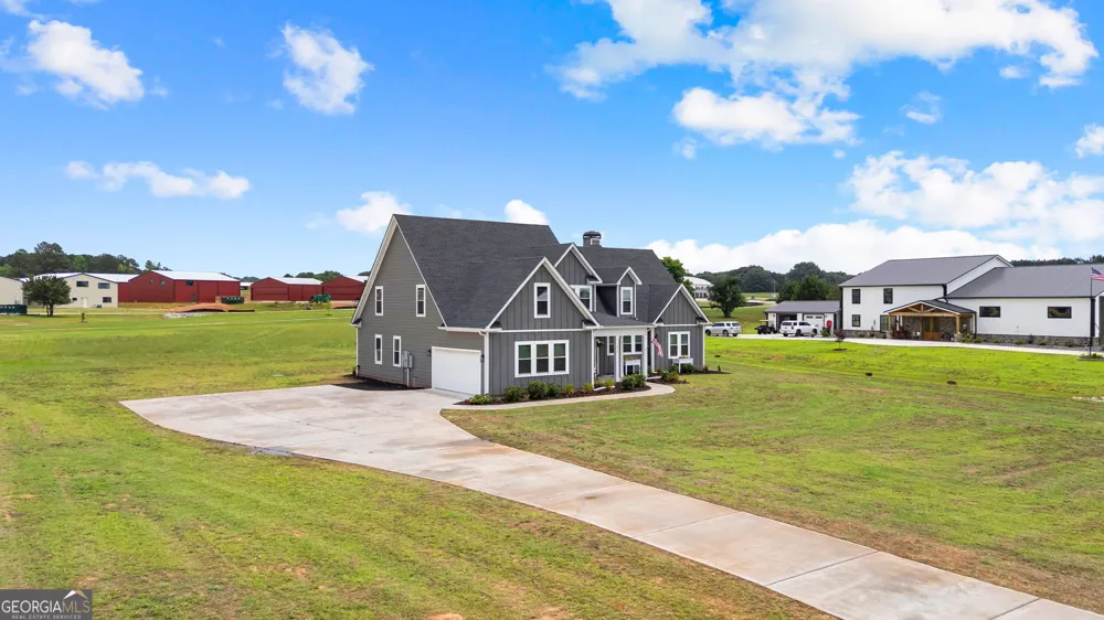 404 Whipple AVE Williamson, GA 30292