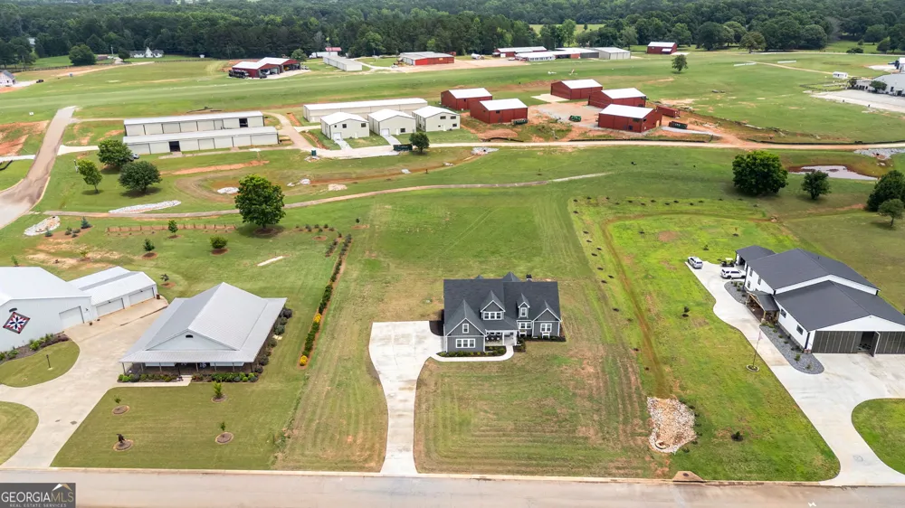 404 Whipple AVE Williamson, GA 30292