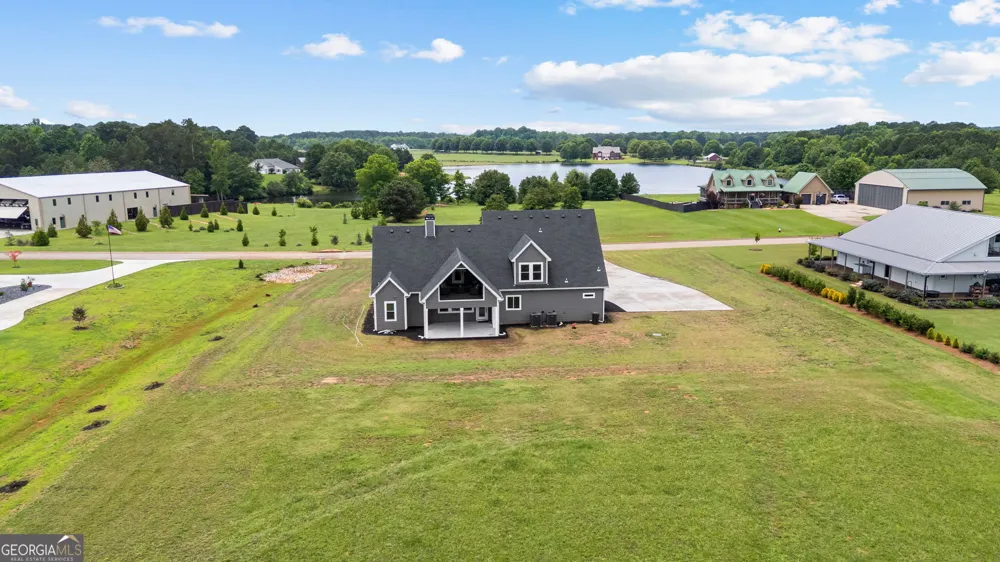 404 Whipple AVE Williamson, GA 30292