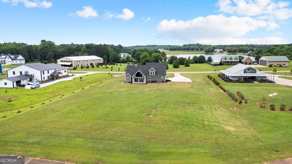 404 Whipple AVE Williamson, GA 30292