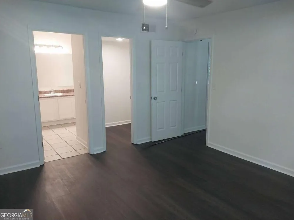 15 Lakeview LN Stockbridge, GA 30281