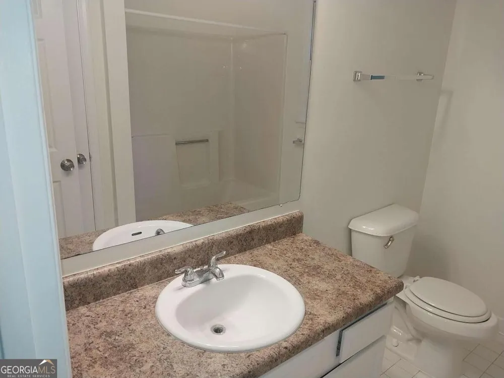 15 Lakeview LN Stockbridge, GA 30281