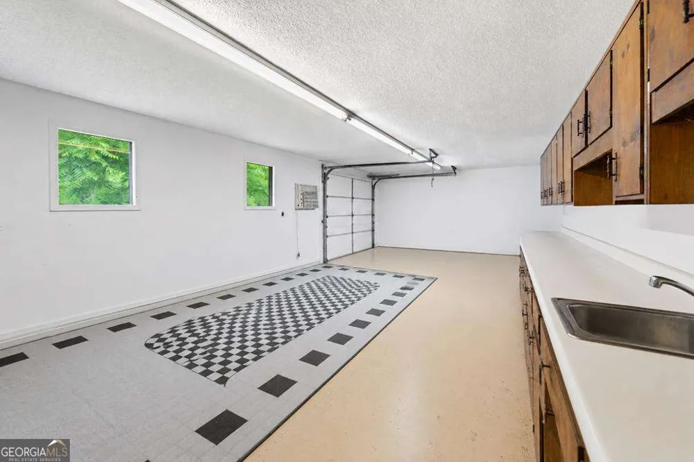 1898 Kimsey Dairy RD Turtletown, TN 37391