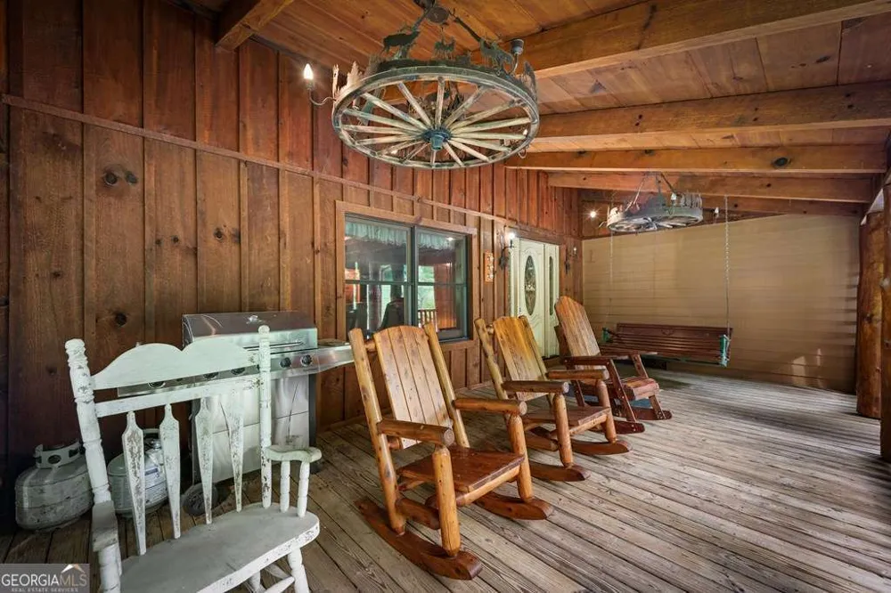 1898 Kimsey Dairy RD Turtletown, TN 37391