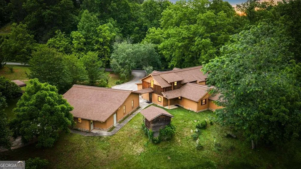 1898 Kimsey Dairy RD Turtletown, TN 37391