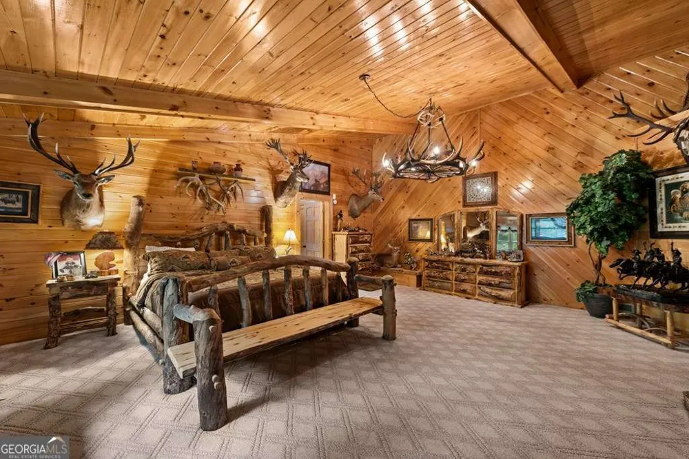 1898 Kimsey Dairy RD Turtletown, TN 37391
