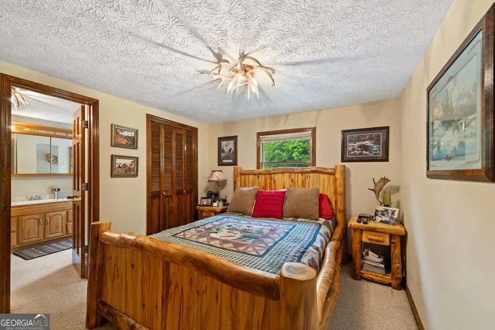 1898 Kimsey Dairy RD Turtletown, TN 37391