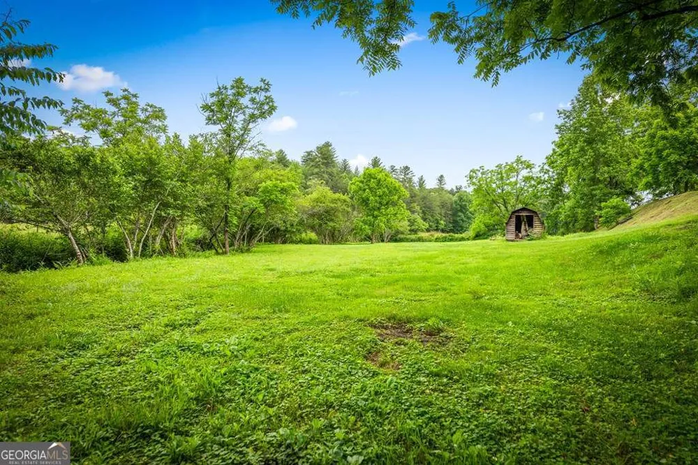 1898 Kimsey Dairy RD Turtletown, TN 37391