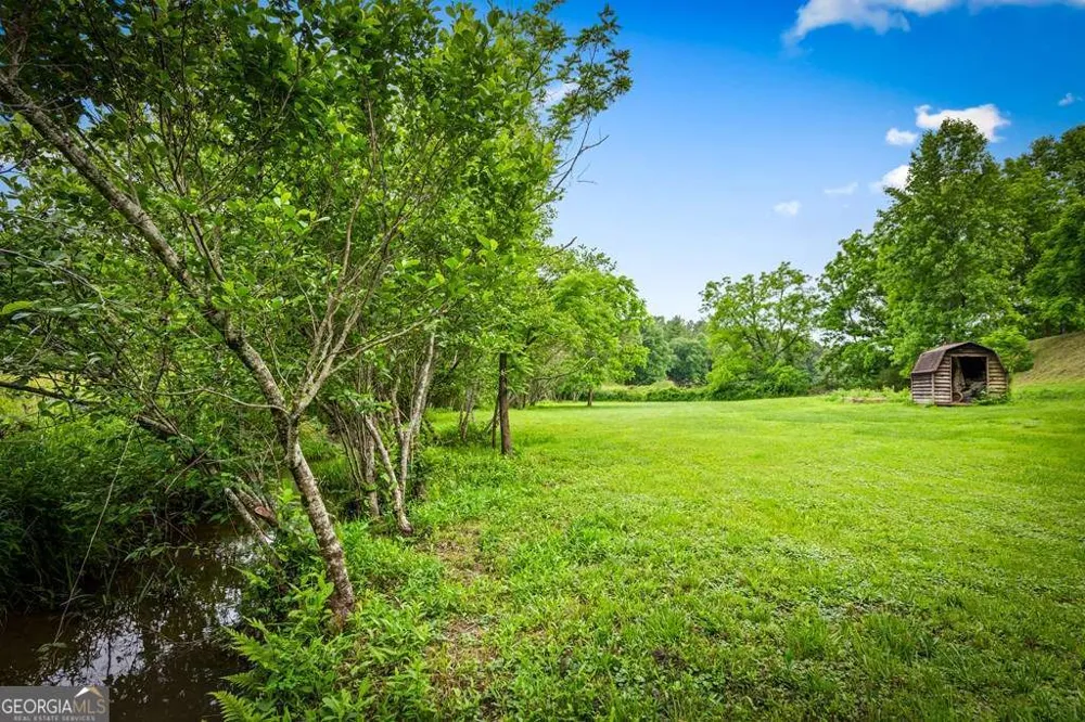 1898 Kimsey Dairy RD Turtletown, TN 37391