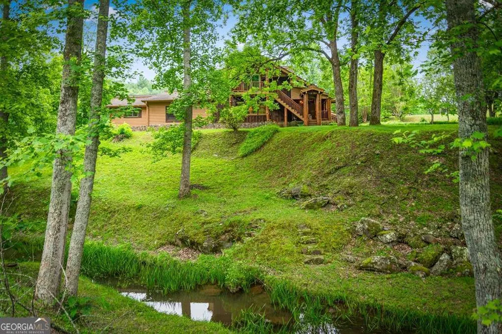 1898 Kimsey Dairy RD Turtletown, TN 37391