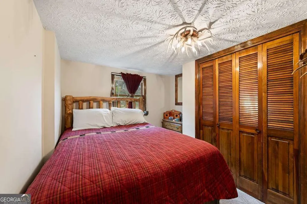 1898 Kimsey Dairy RD Turtletown, TN 37391