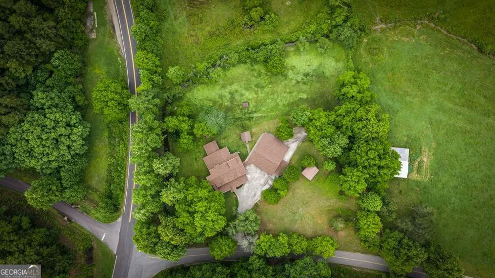 1898 Kimsey Dairy RD Turtletown, TN 37391