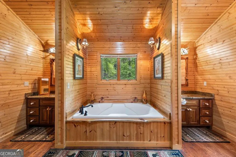 1898 Kimsey Dairy RD Turtletown, TN 37391