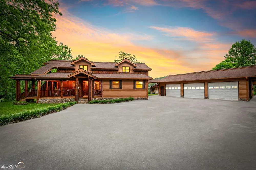 1898 Kimsey Dairy RD Turtletown, TN 37391