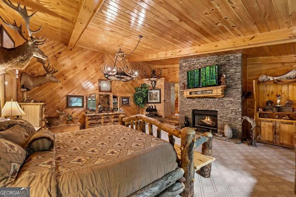 1898 Kimsey Dairy RD Turtletown, TN 37391
