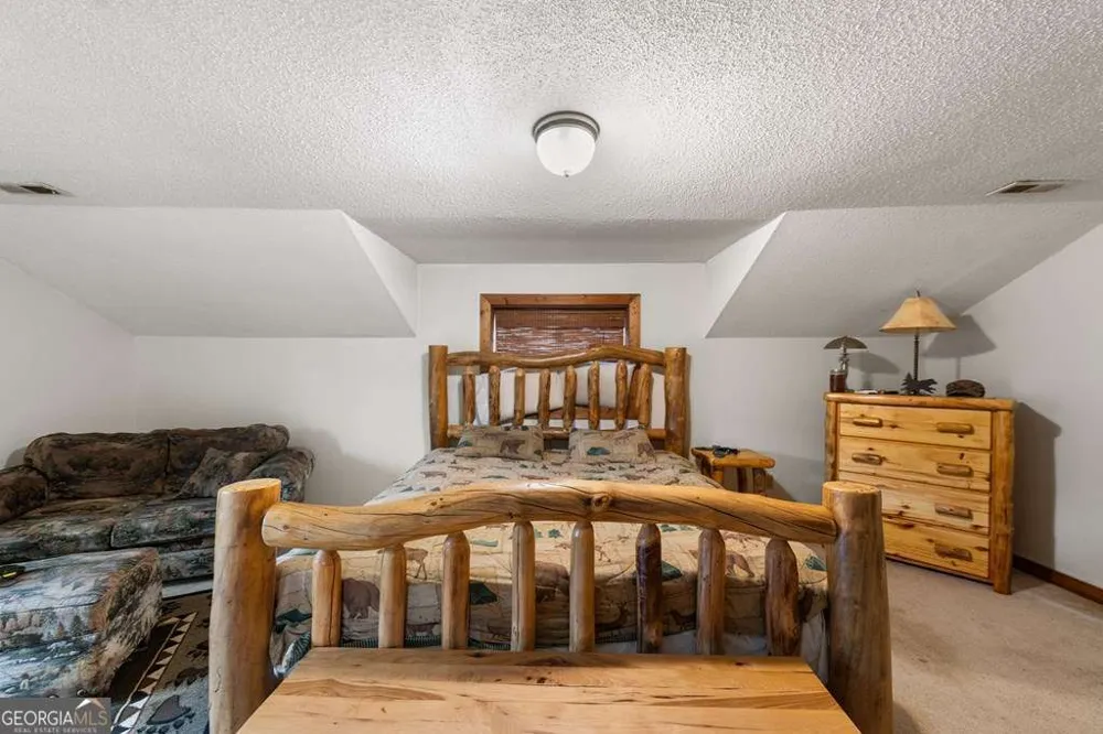 1898 Kimsey Dairy RD Turtletown, TN 37391