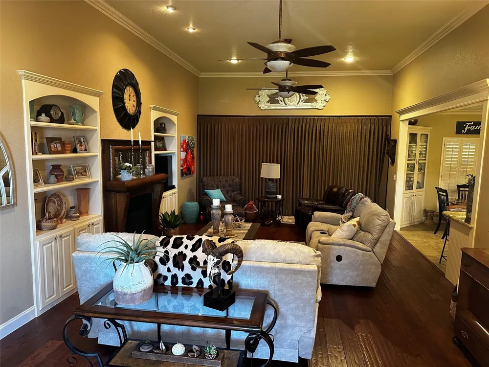 1602 Jefferson Street Bowie, TX 76230