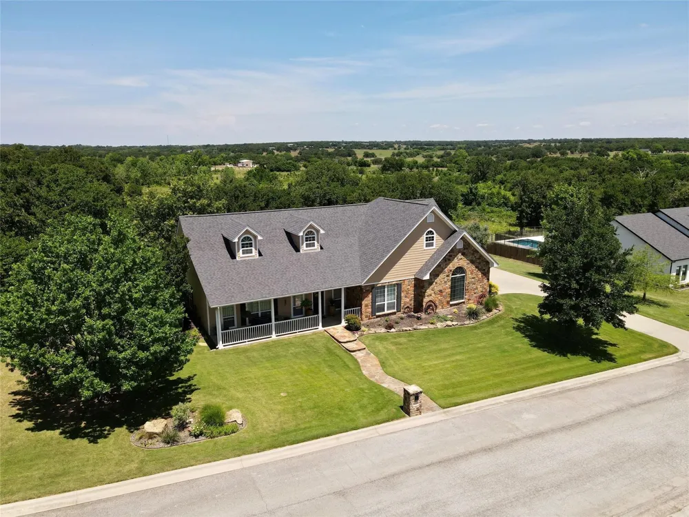1602 Jefferson Street Bowie, TX 76230