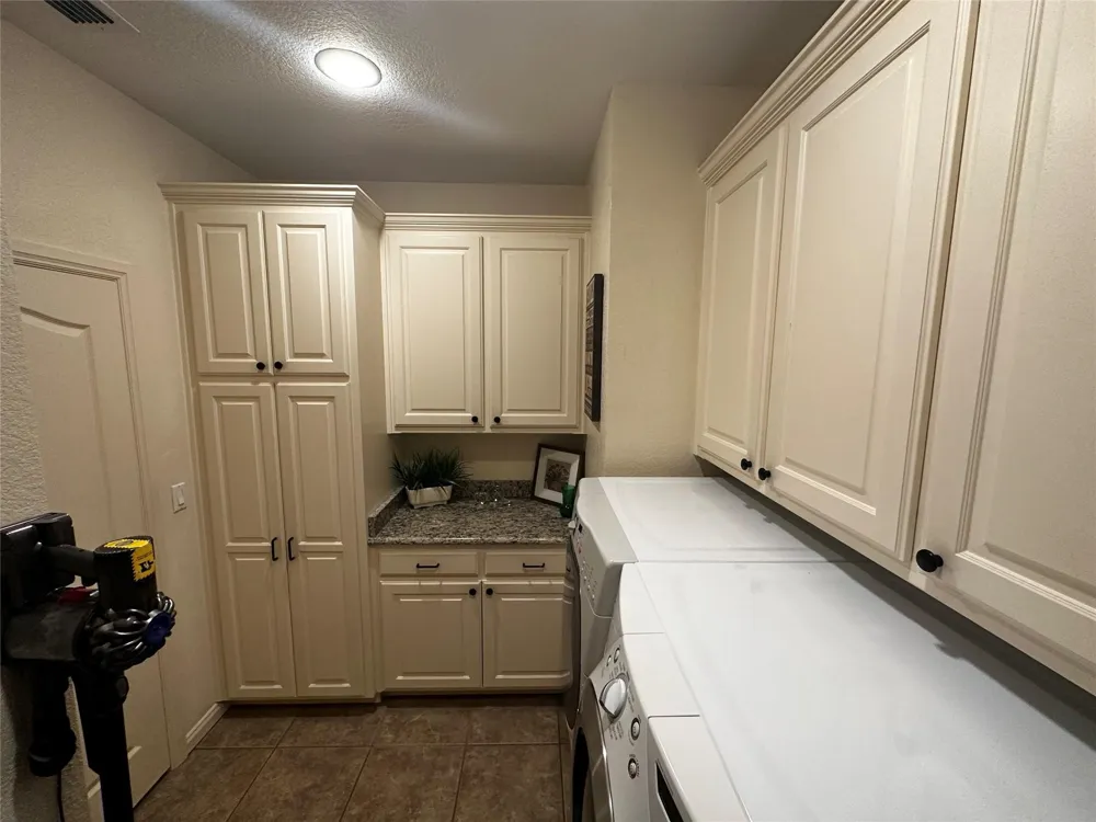 1602 Jefferson Street Bowie, TX 76230