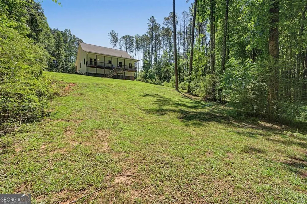 1381 Star Point RD Carrollton, GA 30116