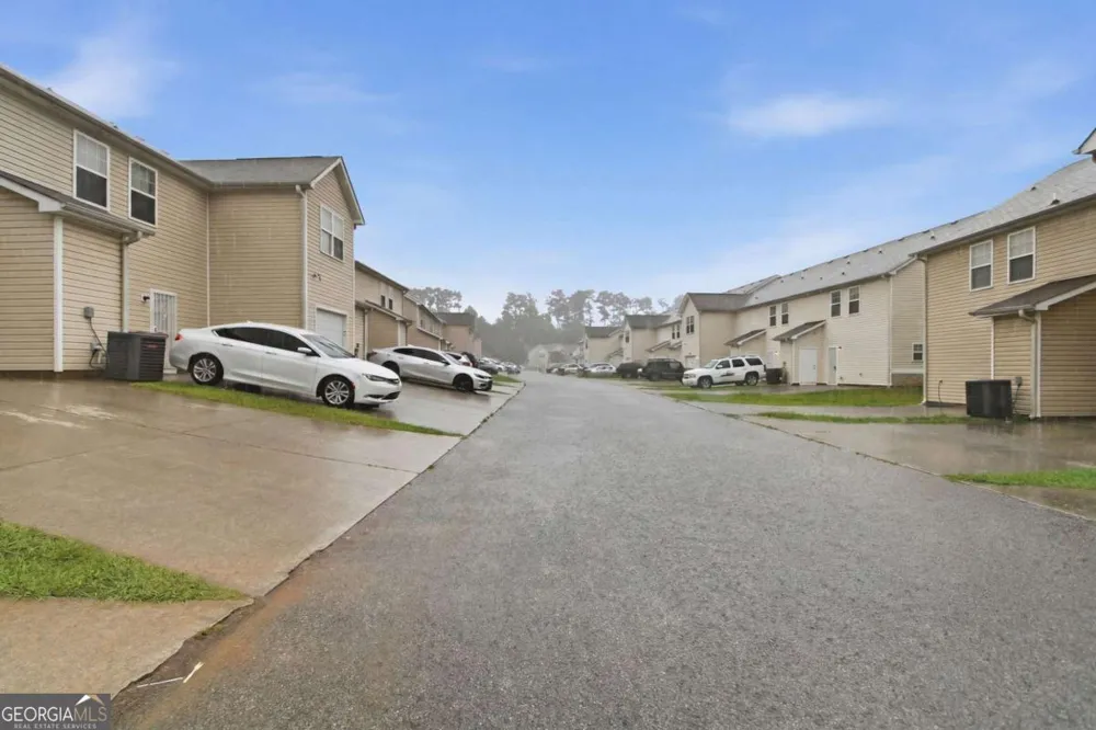 8642 Thomas LN Riverdale, GA 30274