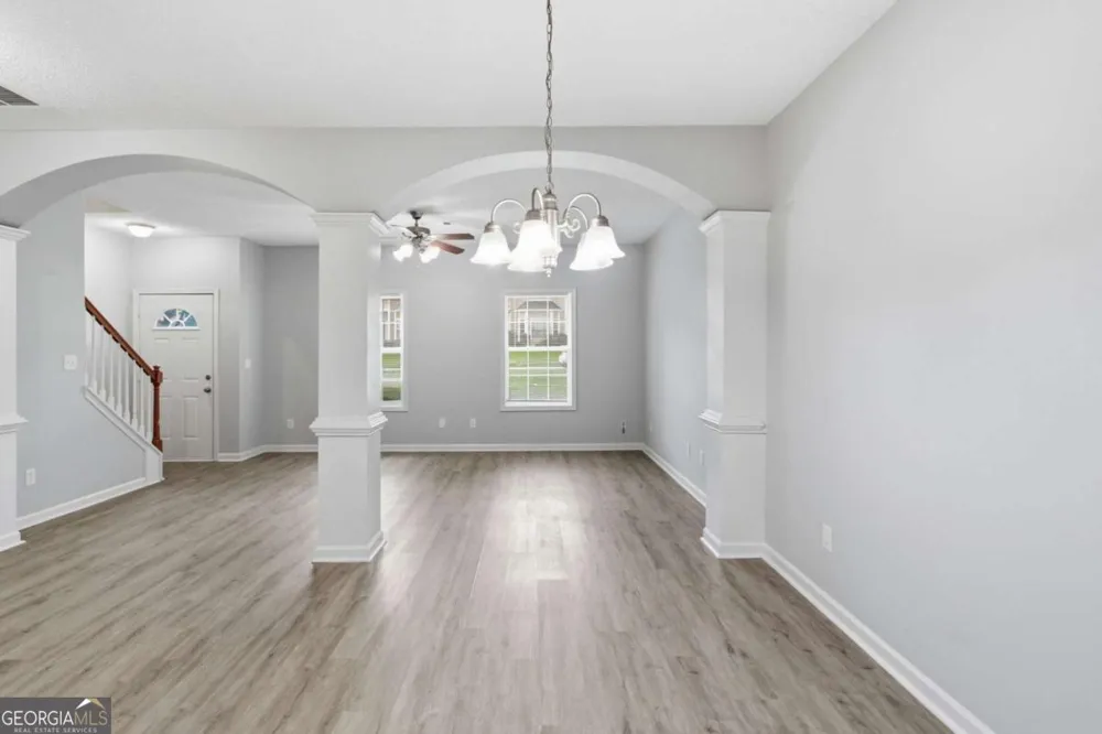 8642 Thomas LN Riverdale, GA 30274