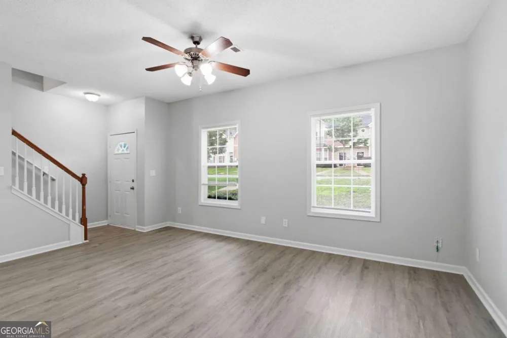 8642 Thomas LN Riverdale, GA 30274