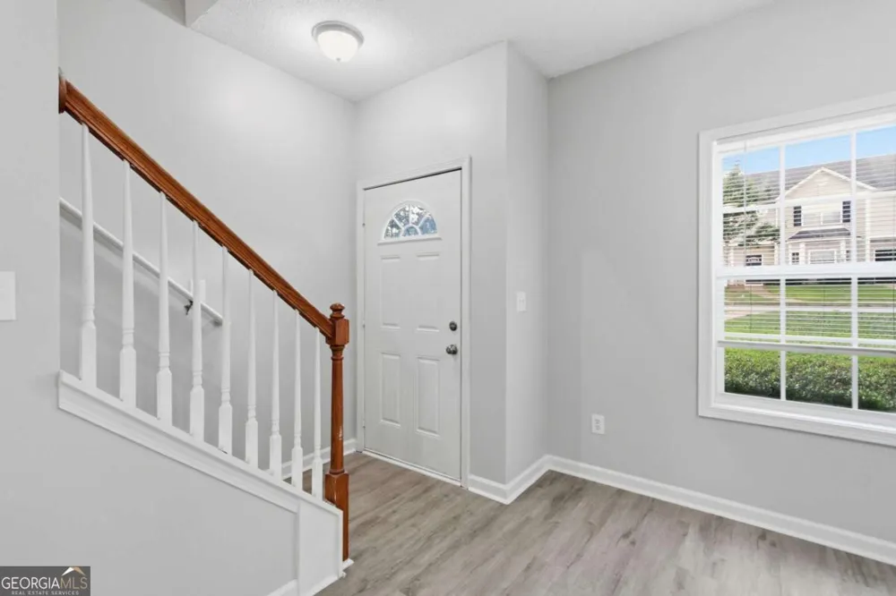 8642 Thomas LN Riverdale, GA 30274