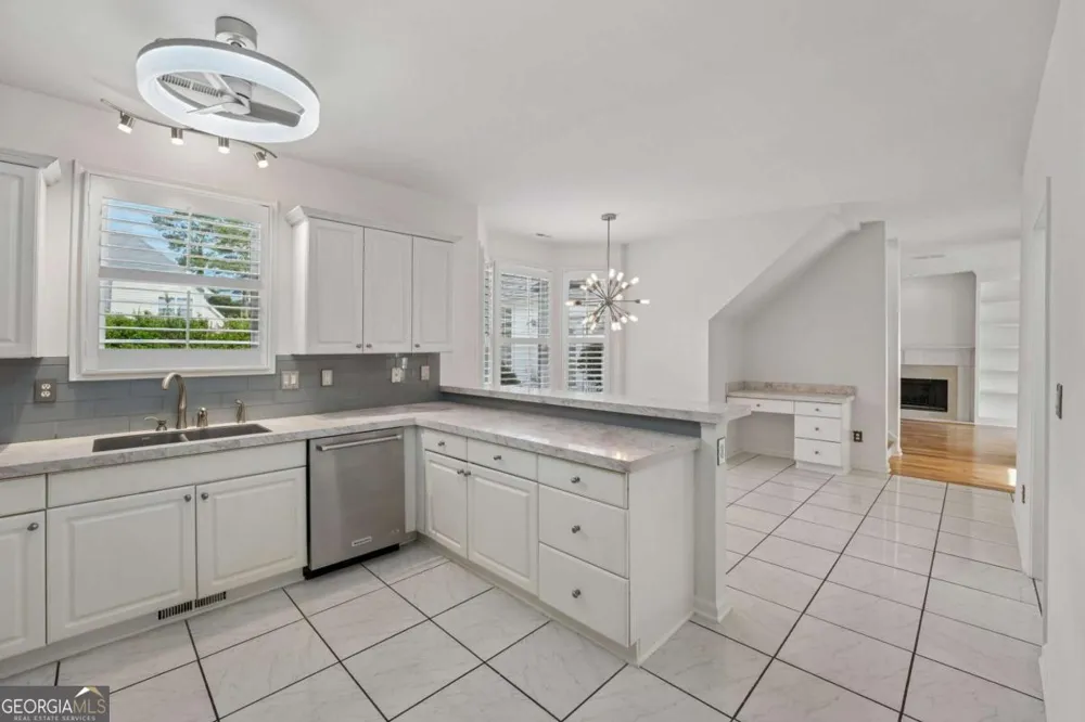 125 Glenleigh WALK Fayetteville, GA 30214