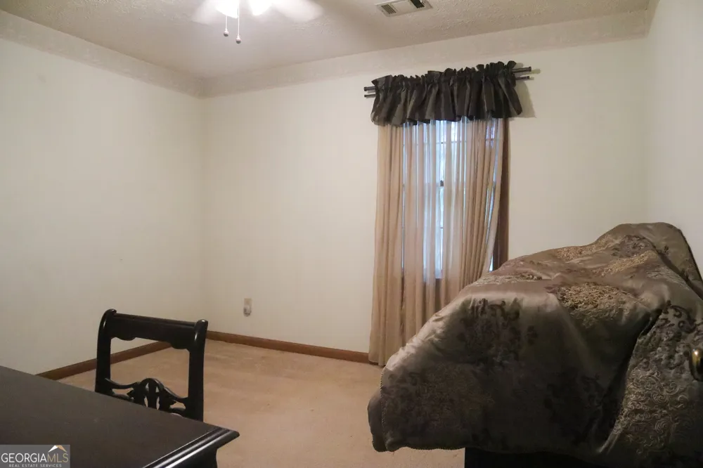 220 Creekwood TRL Fayetteville, GA 30214