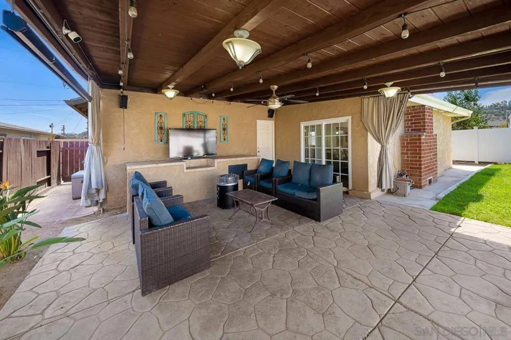 922 Denise Ln El Cajon, CA 92020