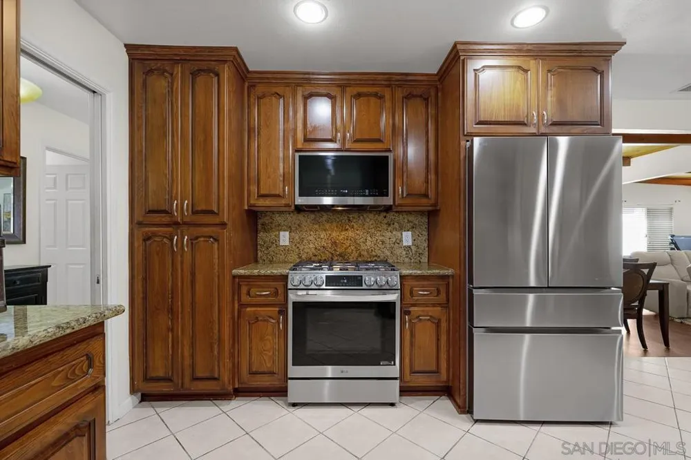922 Denise Ln El Cajon, CA 92020