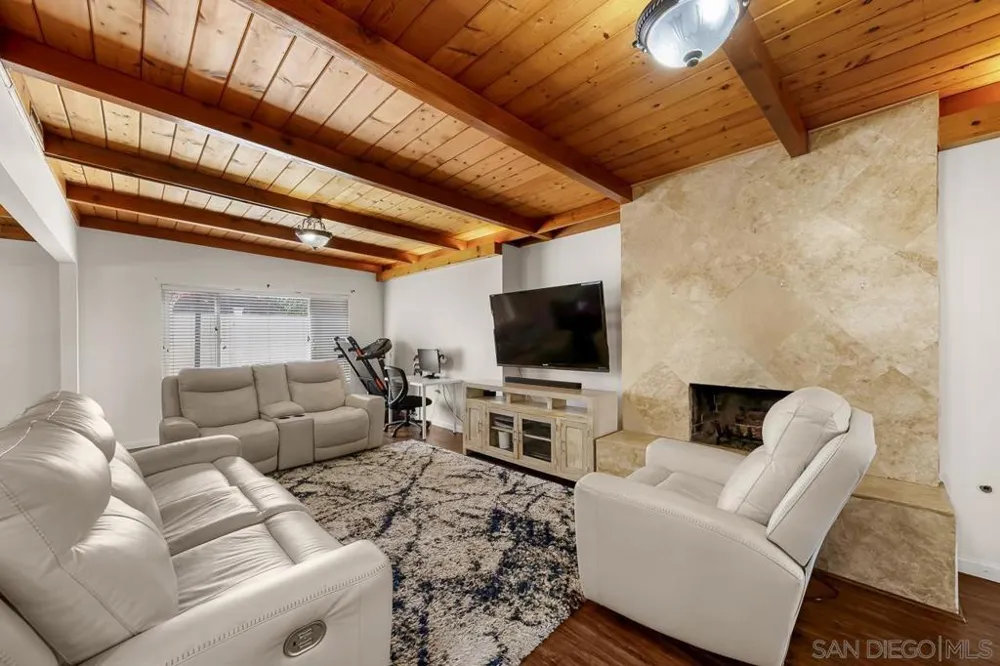922 Denise Ln El Cajon, CA 92020