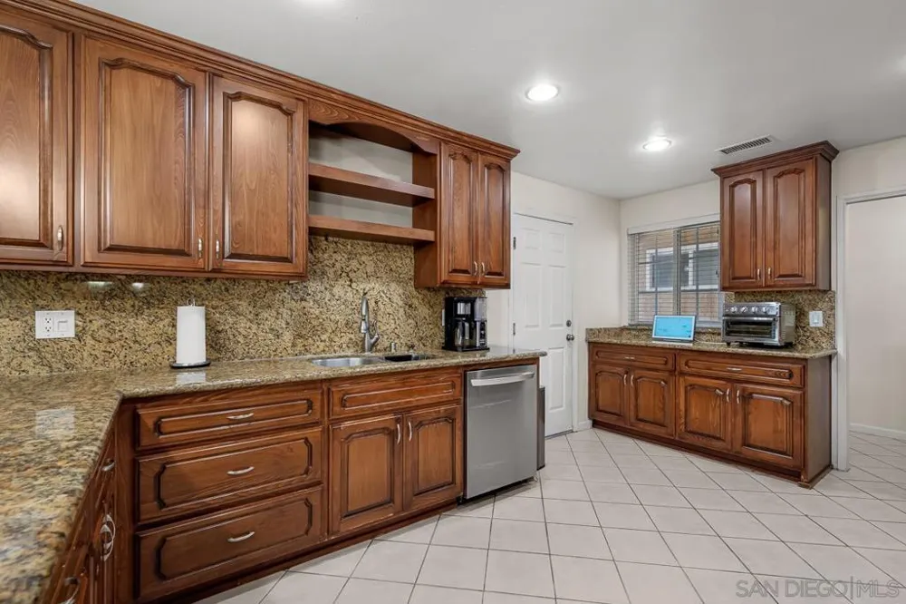922 Denise Ln El Cajon, CA 92020