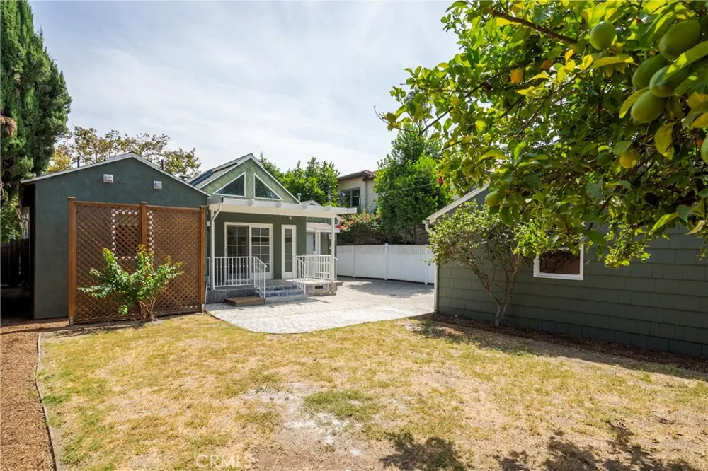 435 S Mariposa Burbank, CA 91506
