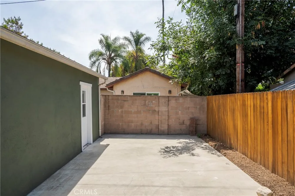 435 S Mariposa Burbank, CA 91506