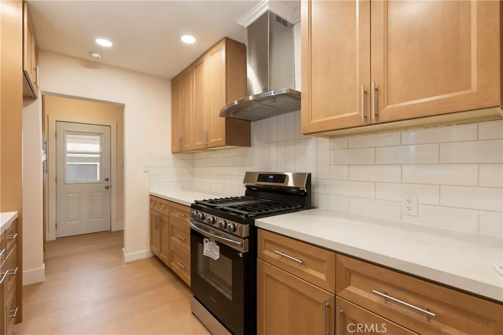 435 S Mariposa Burbank, CA 91506