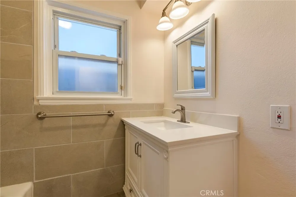 435 S Mariposa Burbank, CA 91506
