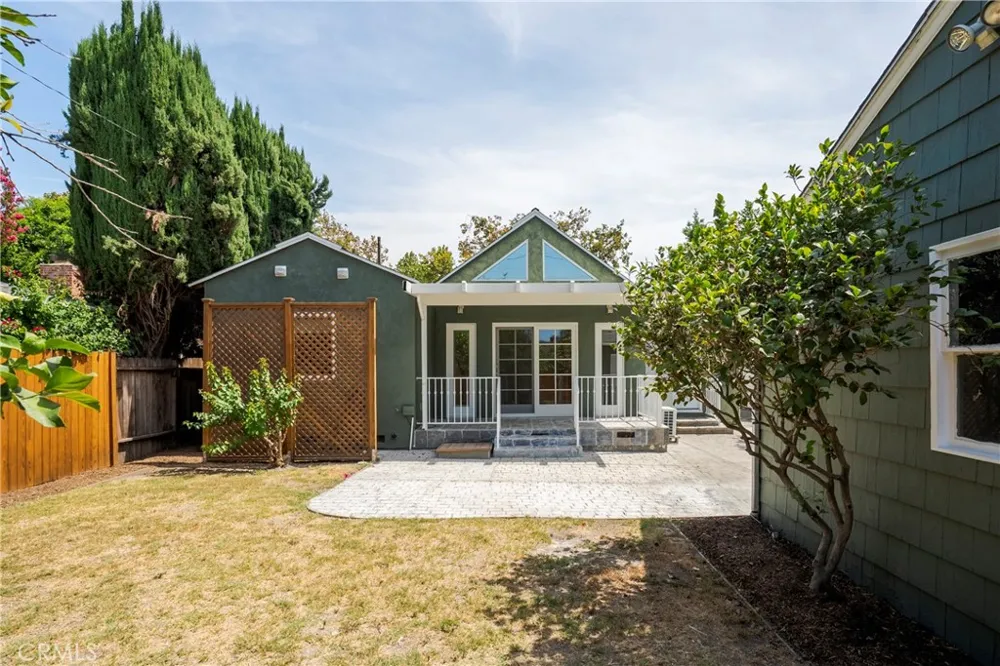 435 S Mariposa Burbank, CA 91506