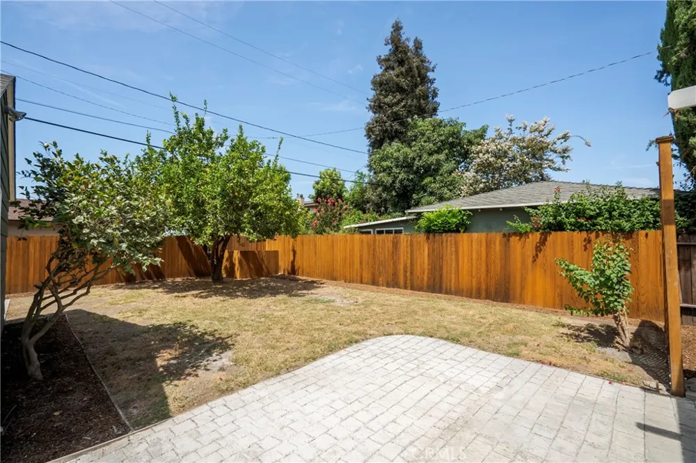 435 S Mariposa Burbank, CA 91506