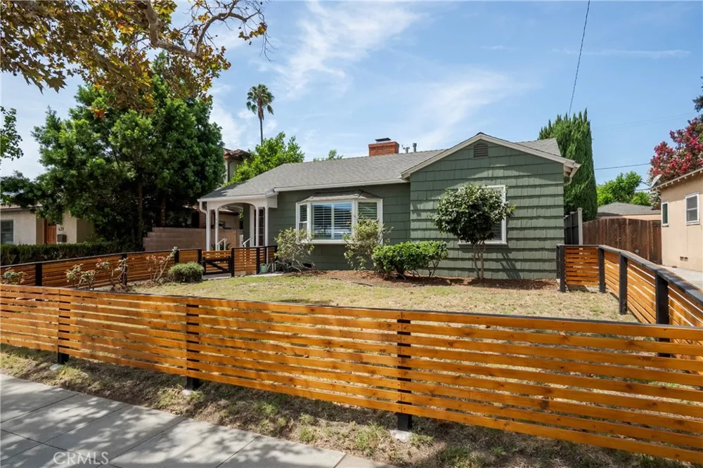 435 S Mariposa Burbank, CA 91506