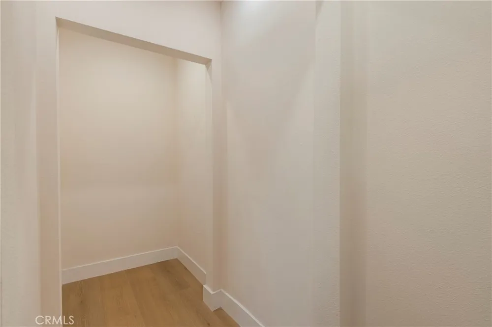 435 S Mariposa Burbank, CA 91506