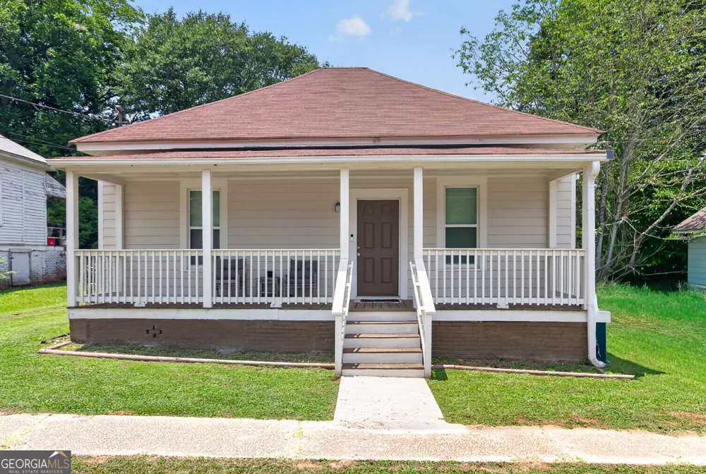 128 Grady Smith ST Grantville, GA 30220