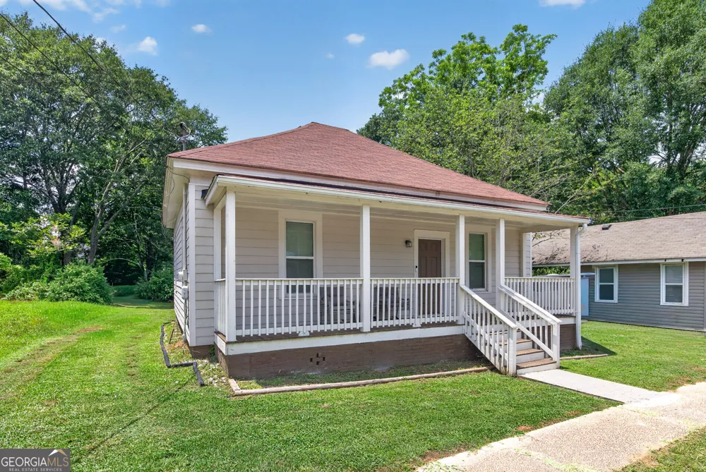 128 Grady Smith ST Grantville, GA 30220