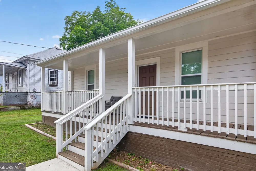 128 Grady Smith ST Grantville, GA 30220