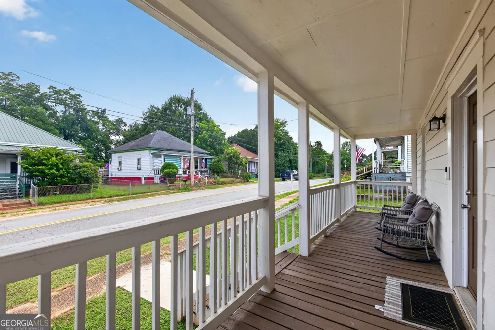 128 Grady Smith ST Grantville, GA 30220