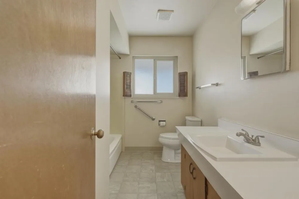 754 San Simeon Drive Salinas, CA 93901