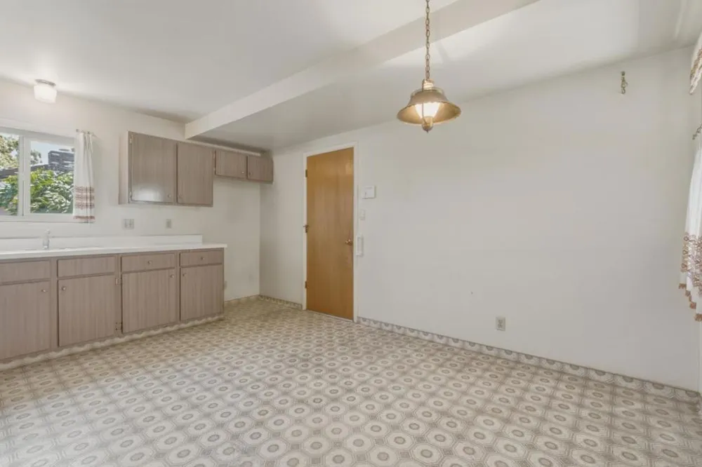 754 San Simeon Drive Salinas, CA 93901