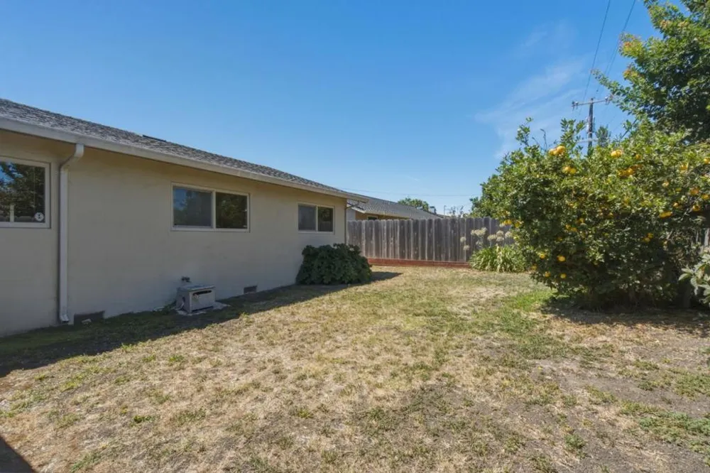 754 San Simeon Drive Salinas, CA 93901
