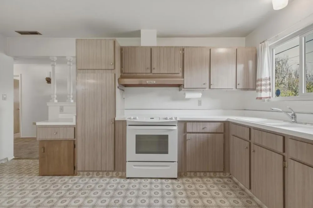 754 San Simeon Drive Salinas, CA 93901